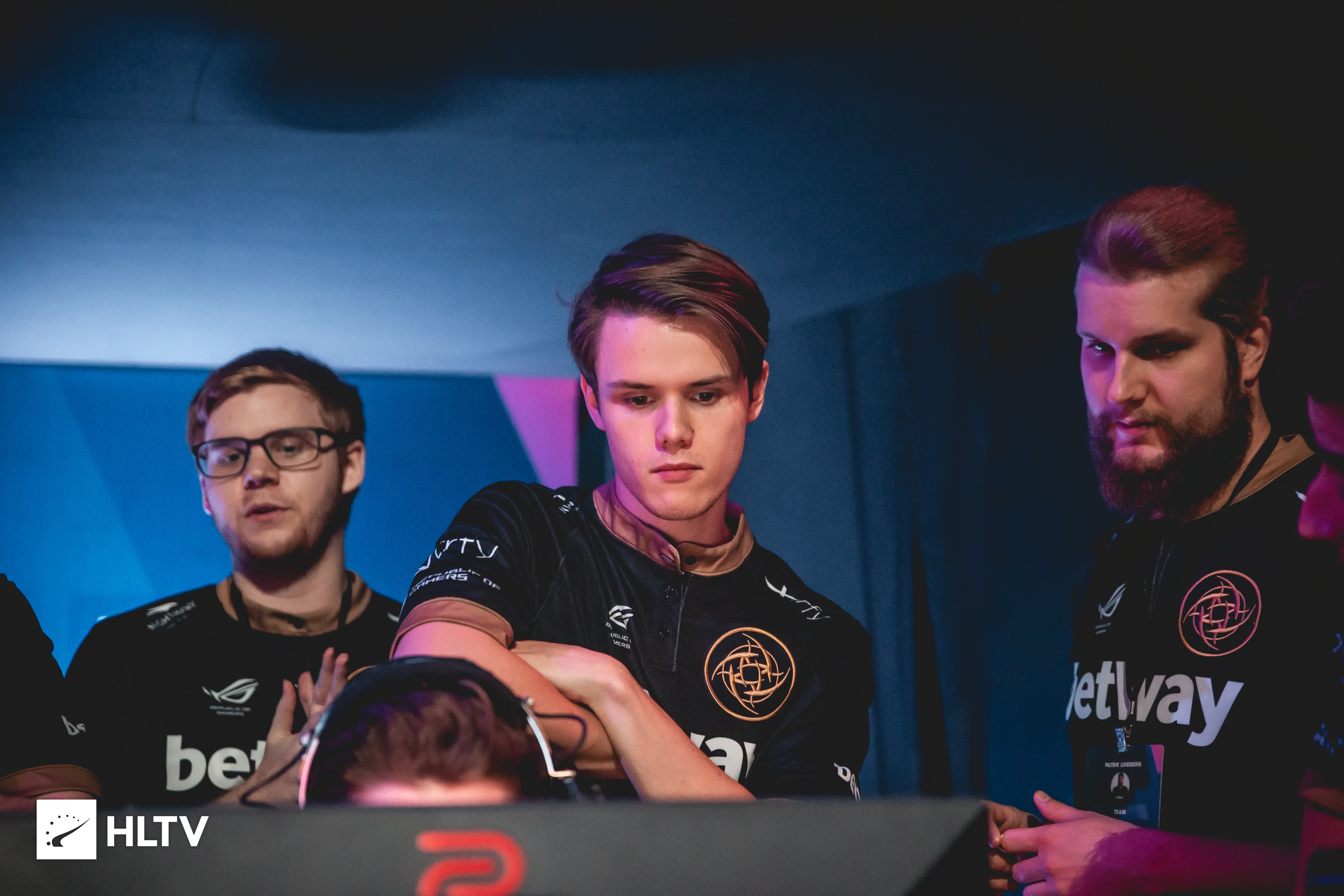 新援小蜘蛛 新援小蜘蛛