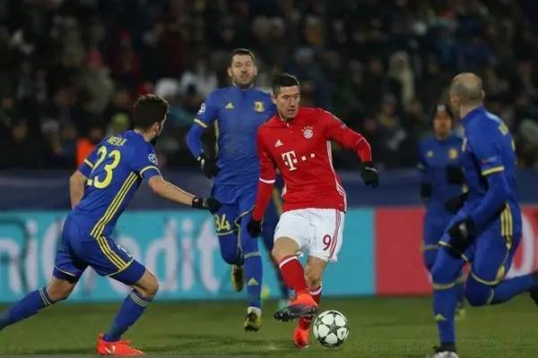 则内姆布哈 则内姆布哈