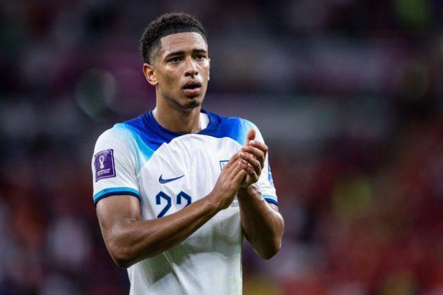 中国5朵金花强势晋级2025美网女双16强